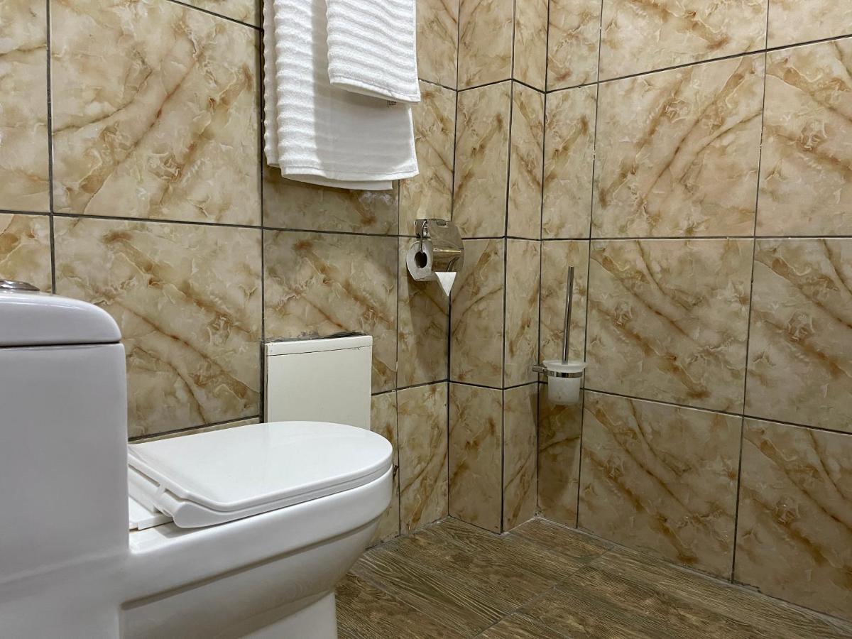 La Rochelle Hotel Яунде Экстерьер фото